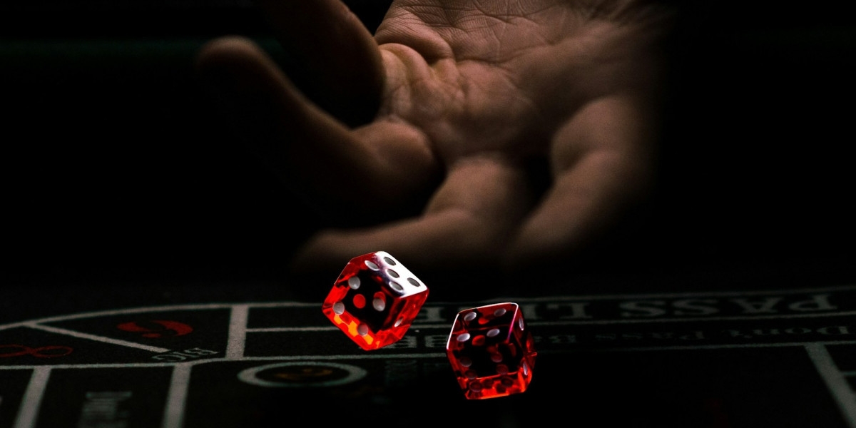 Den fremadskridende teknologi bag online casinoer: Hvordan AI og blockchain revolutionerer spilloplevelsen